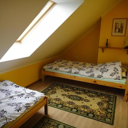 Ferienhaus Kobyli Las بيت للعطل *