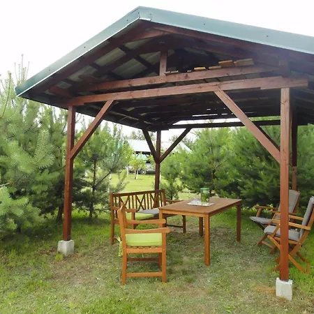 Ferienhaus Kobyli Las بيت للعطل Linia